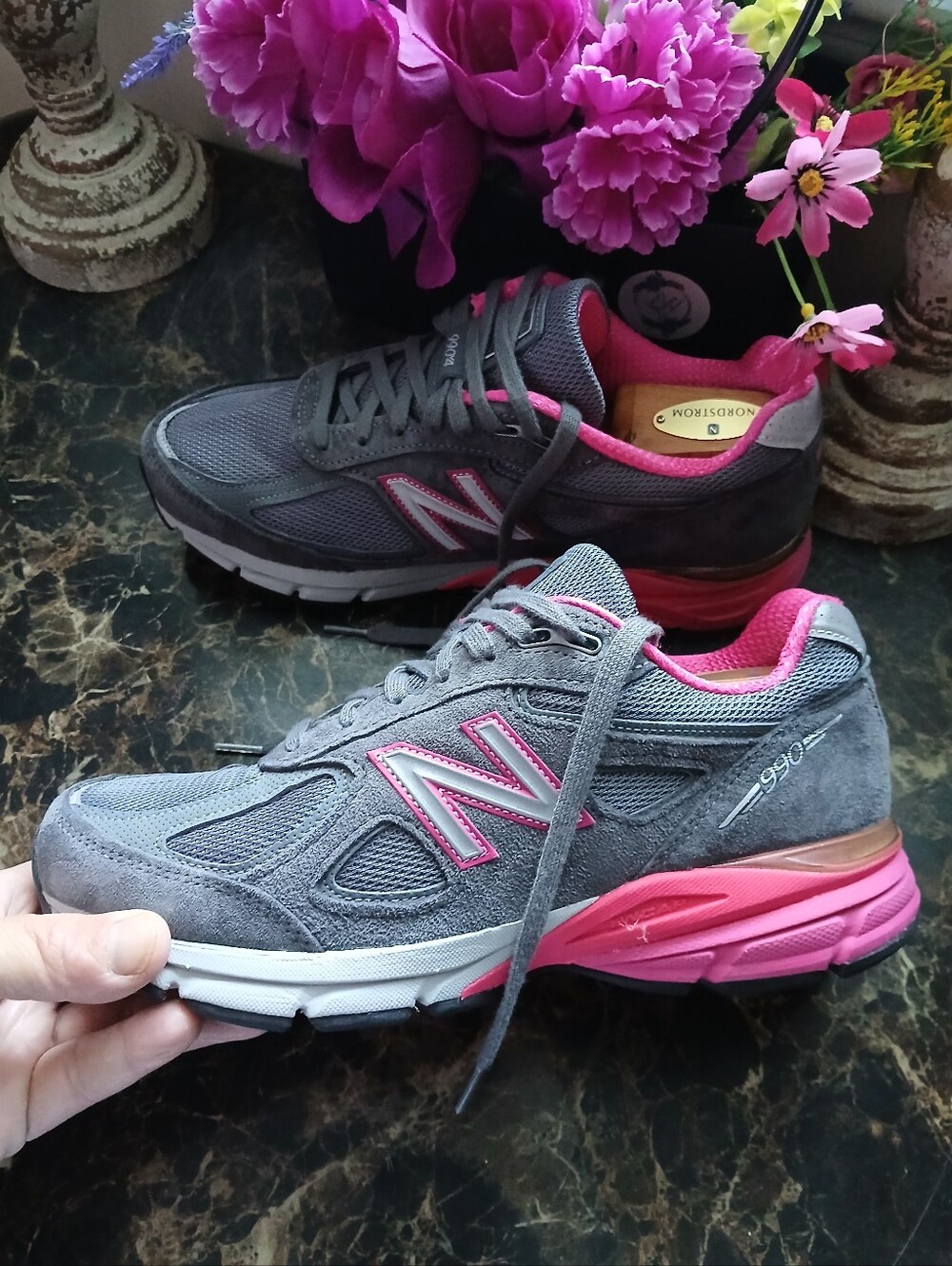 New Balance 990 V4 MIU Streetwear Lifestyle/Athletic Shoes Size 9 2E for Women - Picture 2 of 10